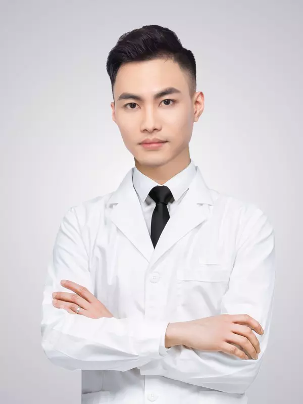 維港口腔連鎖黃金輝